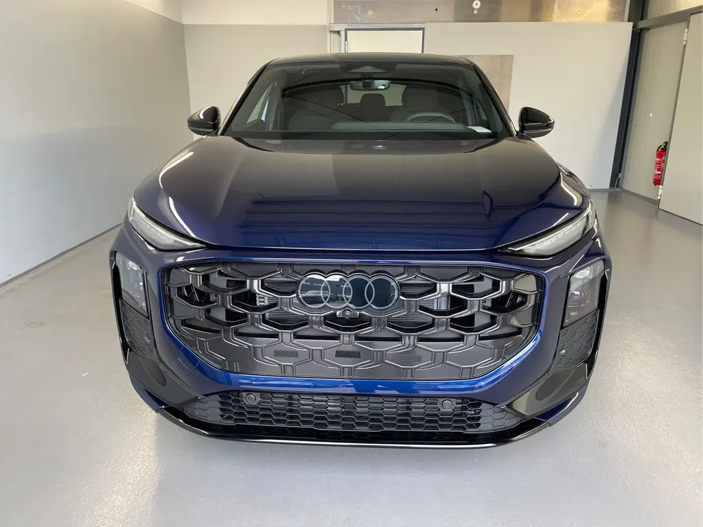Audi q3 quattro 2,0 TFSI Automatik, 20 km, Österreich — Foto 2 von 60