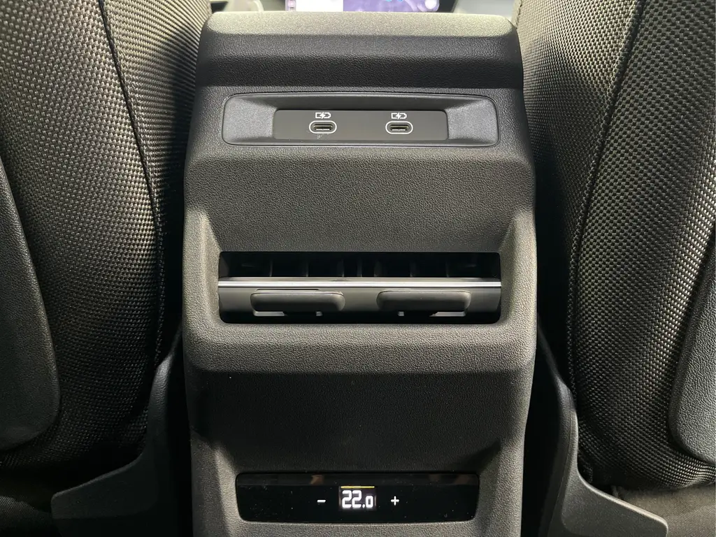 Audi q3 quattro 2,0 TFSI Automatik, 20 km, Österreich — Foto 16 von 39