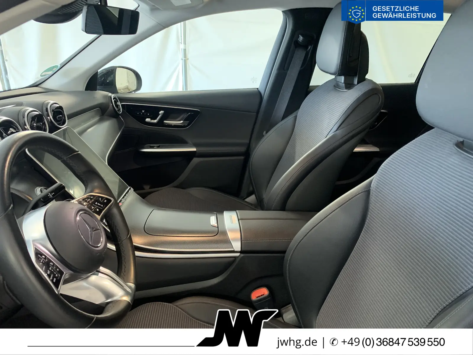 Mercedes-Benz GLC 4x4 2,0 245 kW Automatik Baujahr 2023, schwarz, 63.500 km, Deutschland — Foto 11 von 17