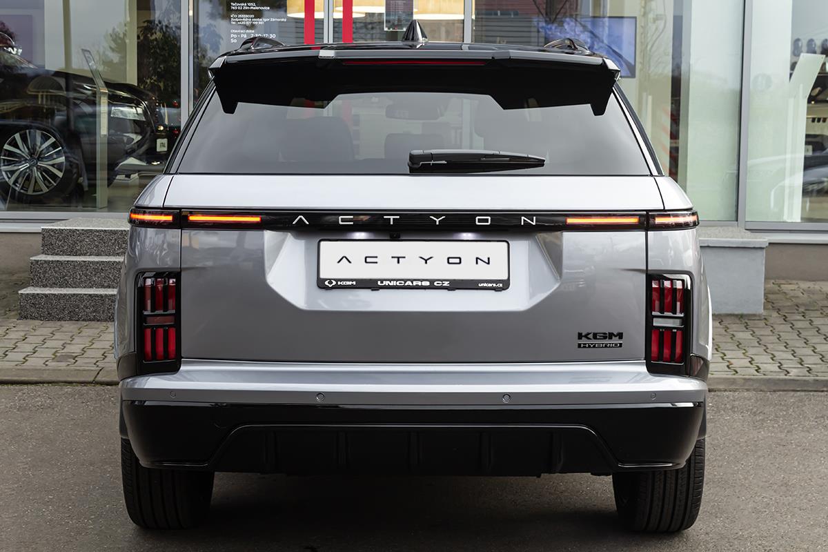 KGM Actyon 150 kW Automatik Baujahr 2025, stříbrná metalíza, 1.000 km, Tschechien — Foto 6 von 23
